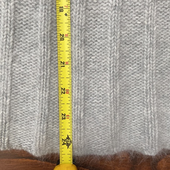 Carole Little wool blend sweater in size M - Picture 8 of 8